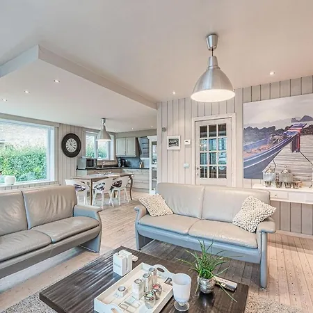 Charming Villa With Sauna In Westende *