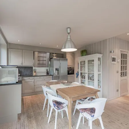 Villa Charming Villa With Sauna In Westende *